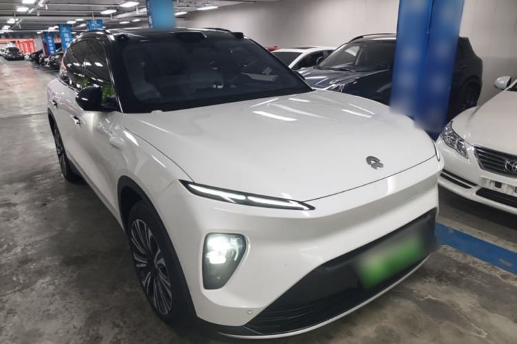 Used Nio ES8 2024 75 kWh Executive Edition Front Right 45 Deg