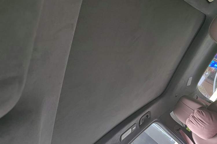 Used Nio ES8 2024 75 kWh Headliner