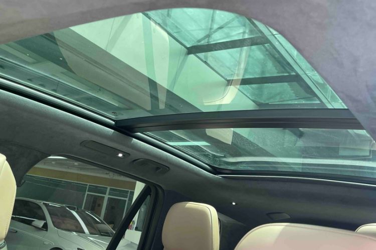 Used Nio ES8 2024 75 kWh Headliner