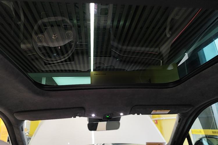 Used Nio ES8 2024 75 kWh Headliner