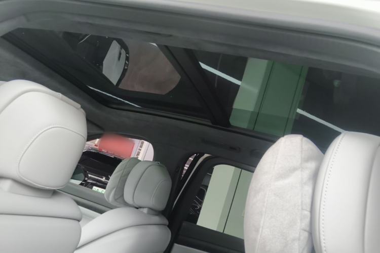 Used Nio ES8 2024 75 kWh Headliner