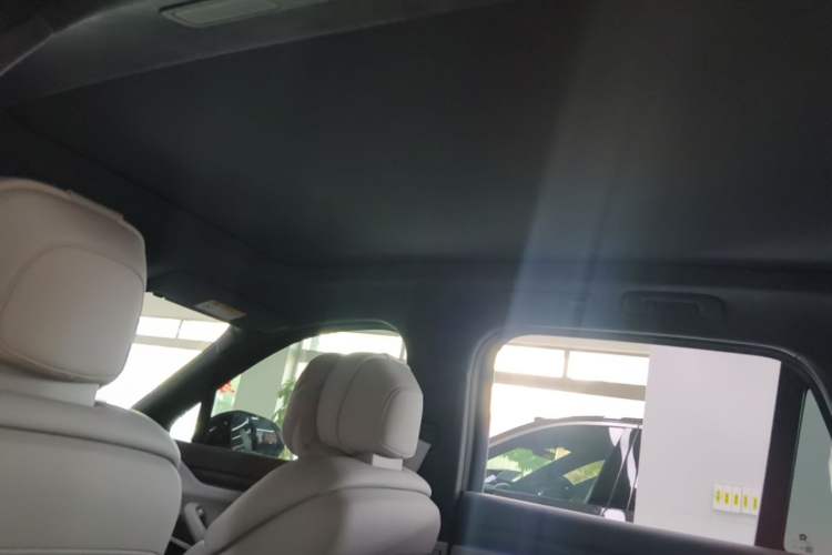 Used Nio ES8 2024 75 kWh Headliner