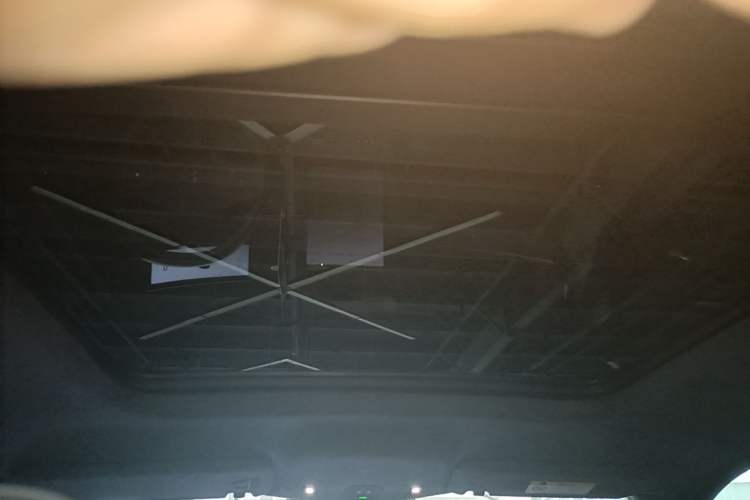 Used Nio ES8 2024 75 kWh Headliner