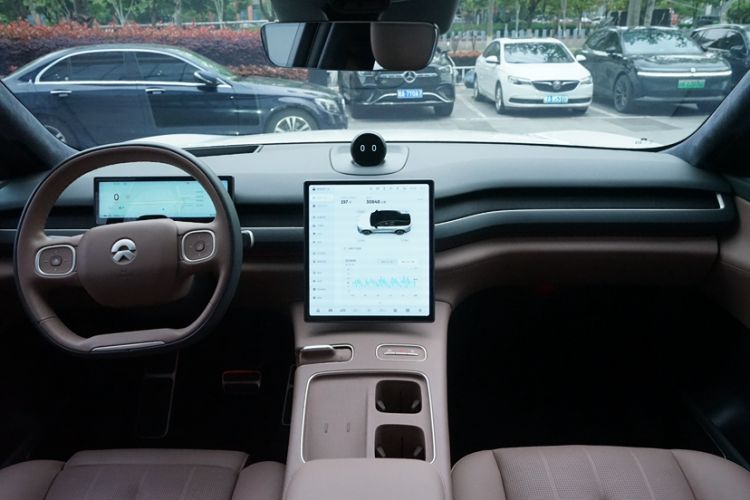 Used Nio ES8 2024 100kWh Interior 1