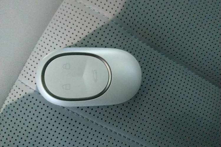 Used Nio ES8 2024 75 kWh Interior 1