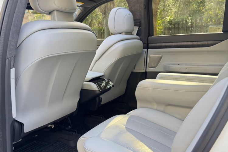 Used Nio ES8 2024 75 kWh Interior 5