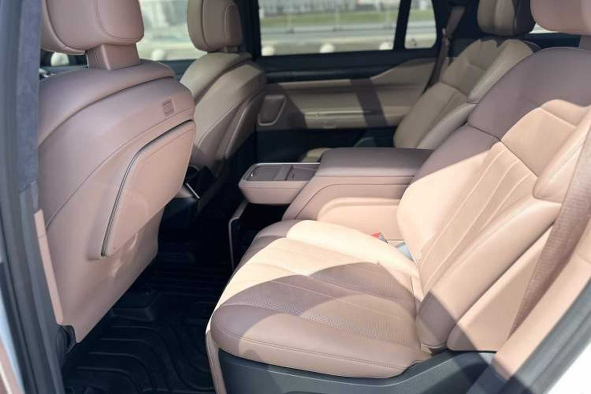 Used Nio ES8 2024 75 kWh Executive Edition Interior 5