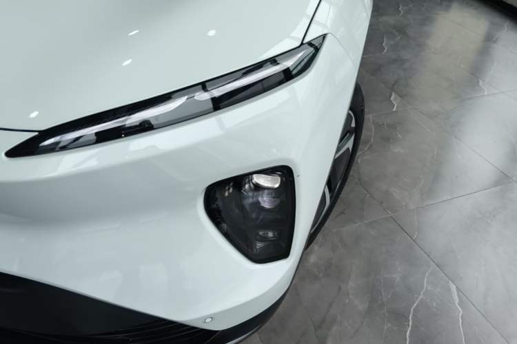 Used Nio ES8 2024 75 kWh Left Front Headlight