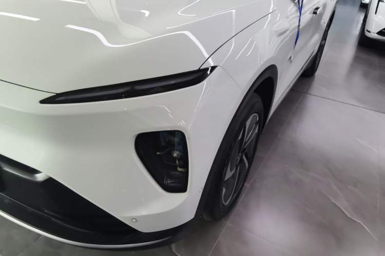Used Nio ES8 2024 75 kWh Left Front Headlight