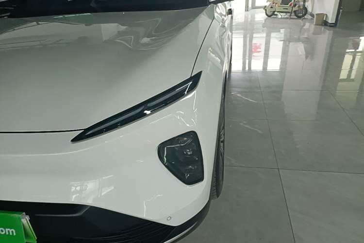 Used Nio ES8 2024 75 kWh Left Front Headlight