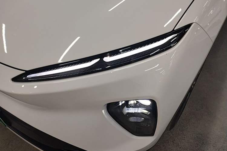 Used Nio ES8 2024 75 kWh Left Front Headlight