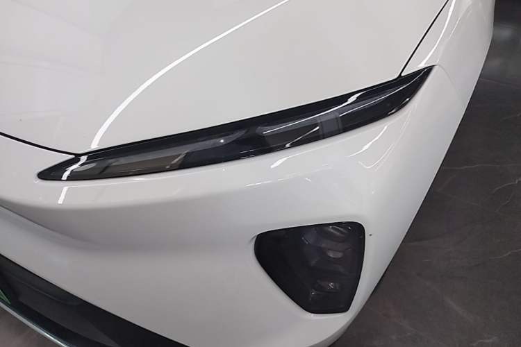 Used Nio ES8 2024 75 kWh Left Front Headlight