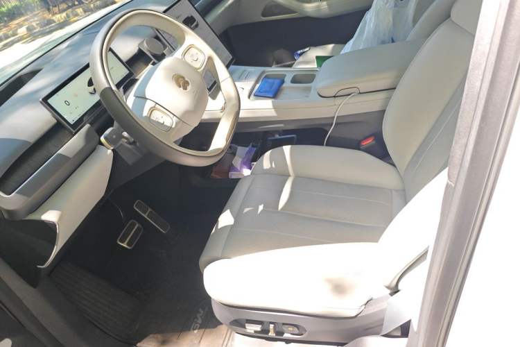 Used Nio ES8 2024 100kWh Executive Edition Left Front Seat