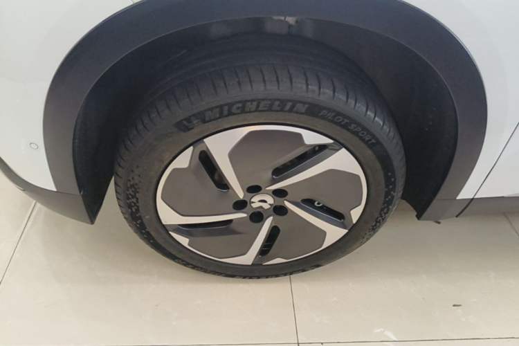 Used Nio ES8 2024 75 kWh Left Front Wheel Hub