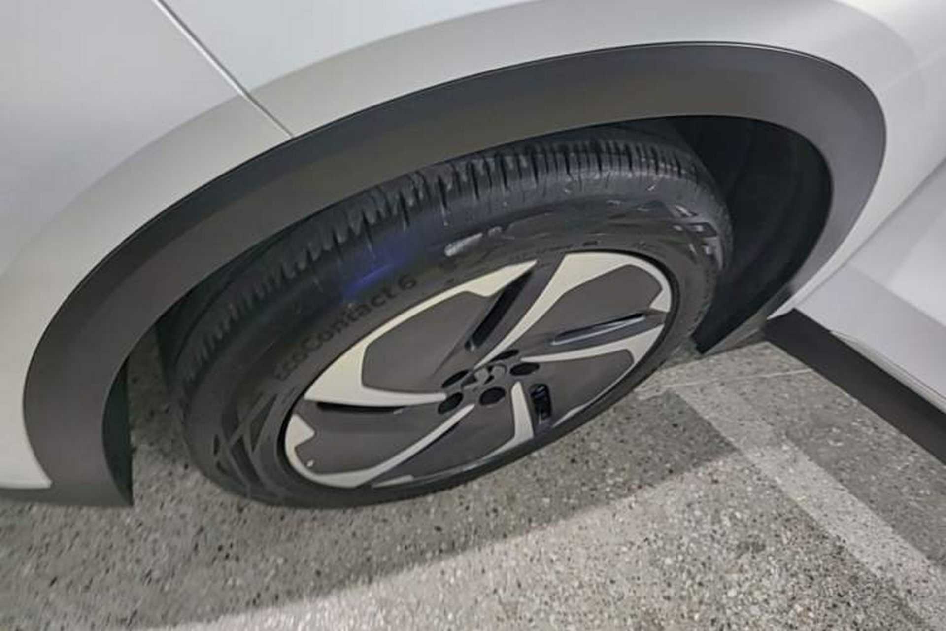 Used Nio ES8 2024 75 kWh Left Front Wheel Hub