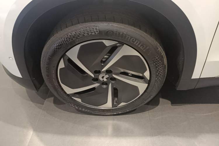 Used Nio ES8 2024 75 kWh Executive Edition Left Front Wheel Hub