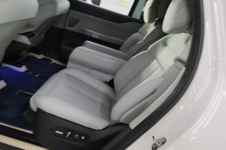 Used Nio ES8 2024 75 kWh Left Rear Seat