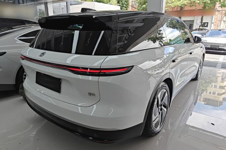 Used Nio ES8 2024 75 kWh Executive Edition Rear Right 45 Deg