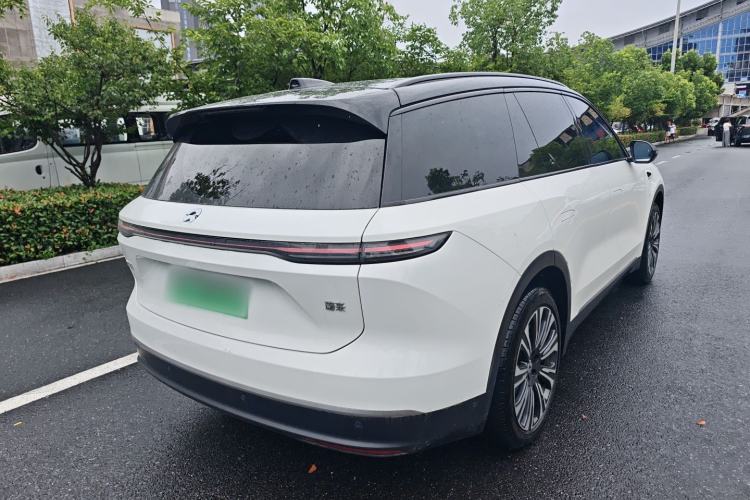 Used Nio ES8 2024 75 kWh Executive Edition Rear Right 45 Deg