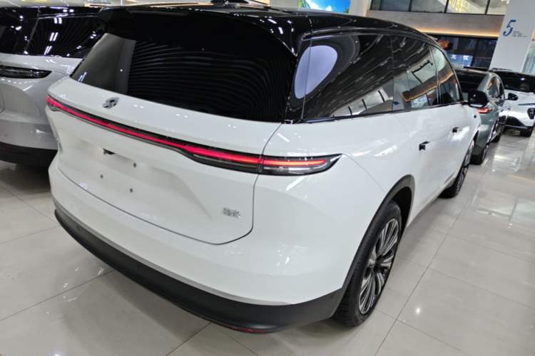 Used Nio ES8 2024 100kWh Rear Right 45 Deg