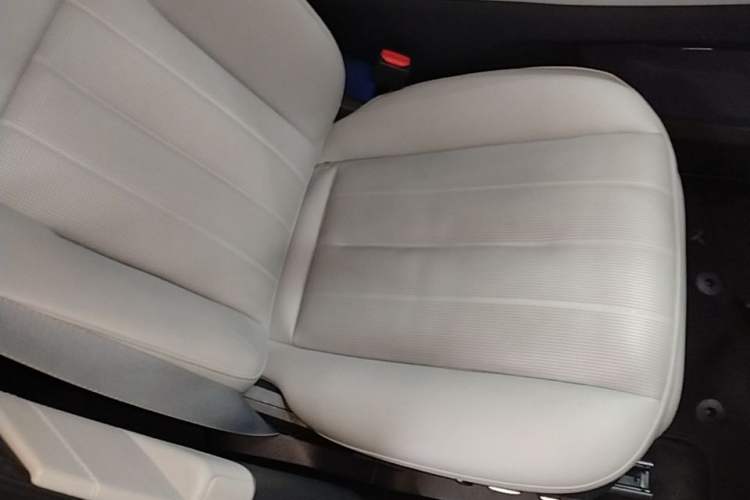Used Nio ES8 2024 75 kWh Right Front Seat