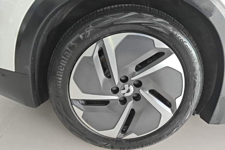 Used Nio ES8 2024 75 kWh Executive Edition Right Rear Wheel Hub