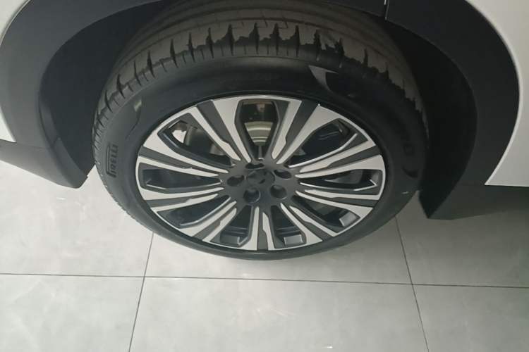 Used Nio ES8 2024 75 kWh Right Rear Wheel Hub