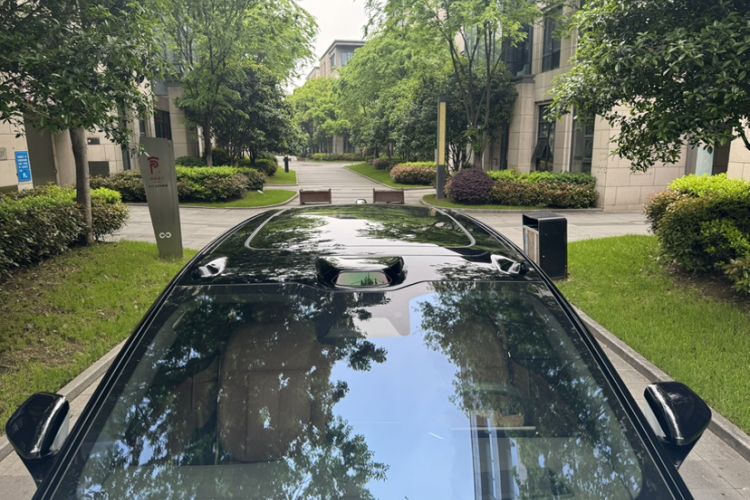 Used Nio ES8 2024 100kWh Roof