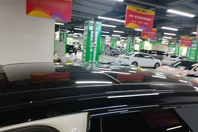 Used Nio ES8 2024 75 kWh Roof