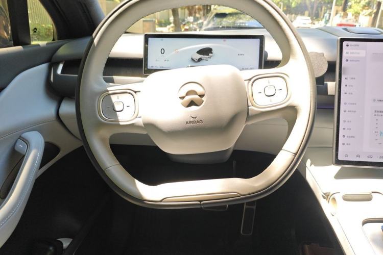 Used Nio ES8 2024 100kWh Executive Edition Steering Wheel