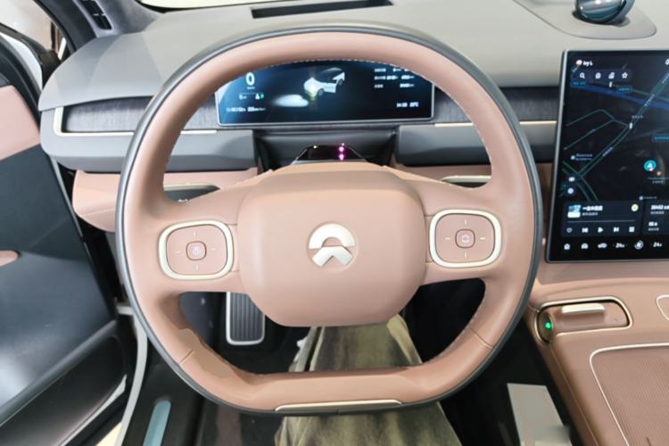 Used Nio ES8 2024 75 kWh Steering Wheel