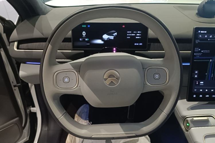 Used Nio ES8 2024 75 kWh Executive Edition Steering Wheel