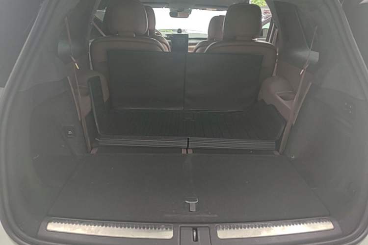Used Nio ES8 2024 75 kWh Trunk