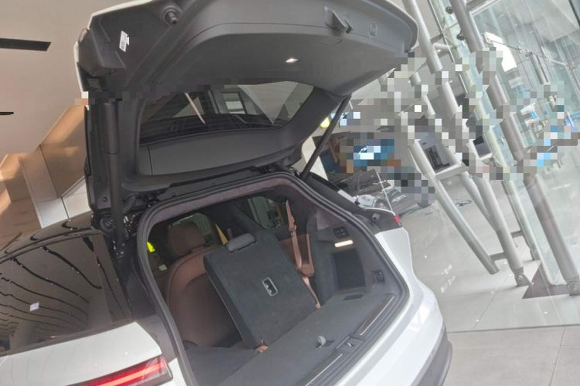 Used Nio ES8 2024 75 kWh Trunk