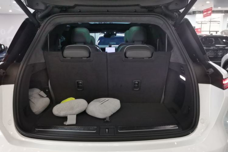 Used Nio ES8 2024 75 kWh Trunk