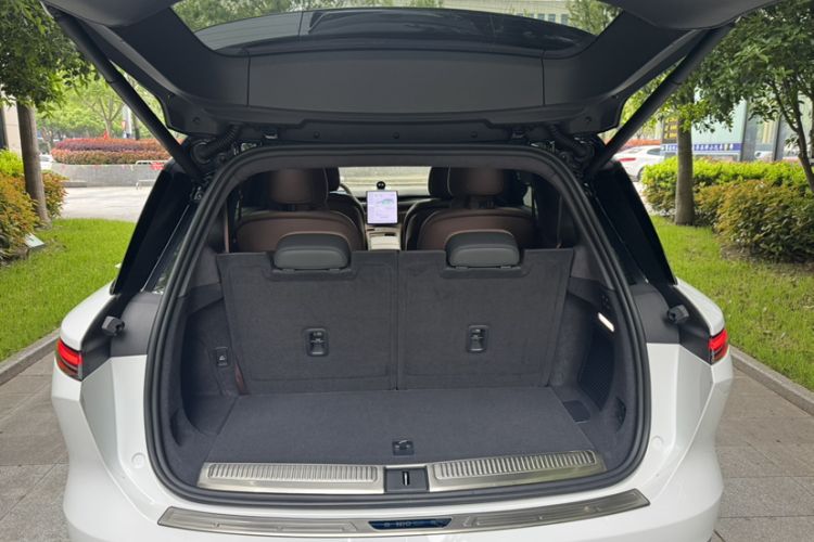 Used Nio ES8 2024 100kWh Trunk