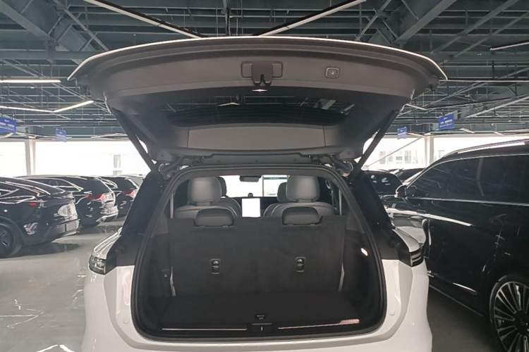 Used Nio ES8 2024 75 kWh Trunk