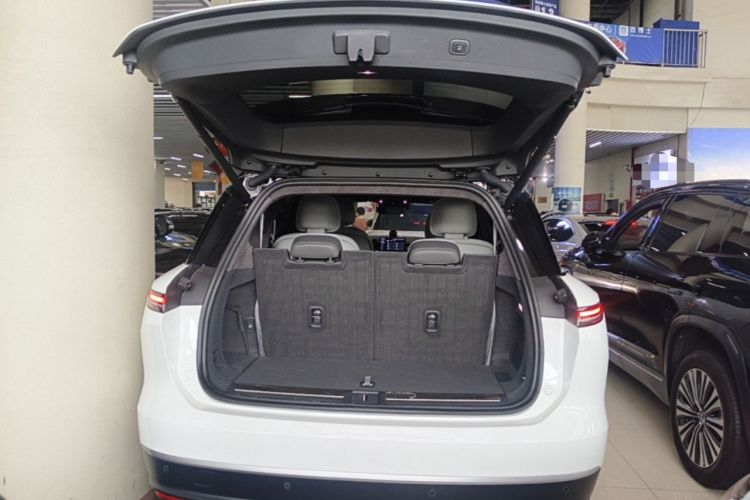 Used Nio ES8 2024 75 kWh Trunk