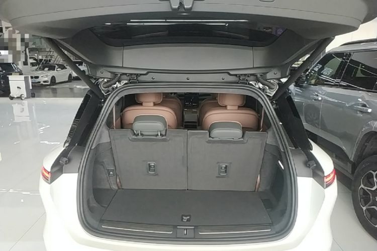 Used Nio ES8 2024 75 kWh Trunk