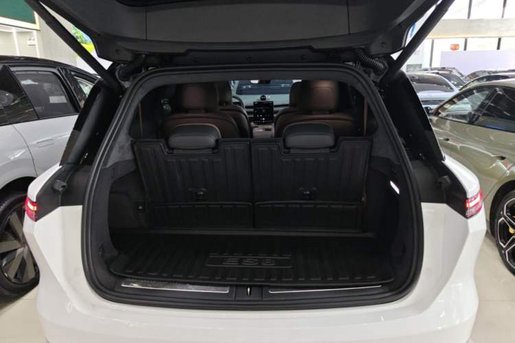 Used Nio ES8 2024 100kWh Trunk