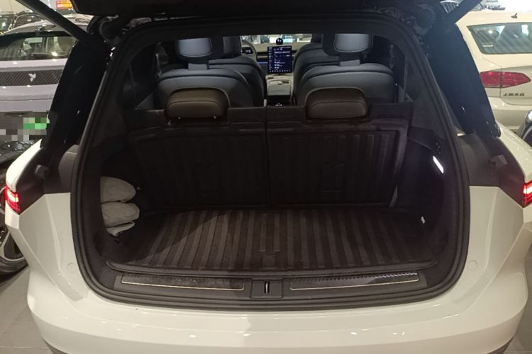 Used Nio ES8 2024 75 kWh Executive Edition Trunk