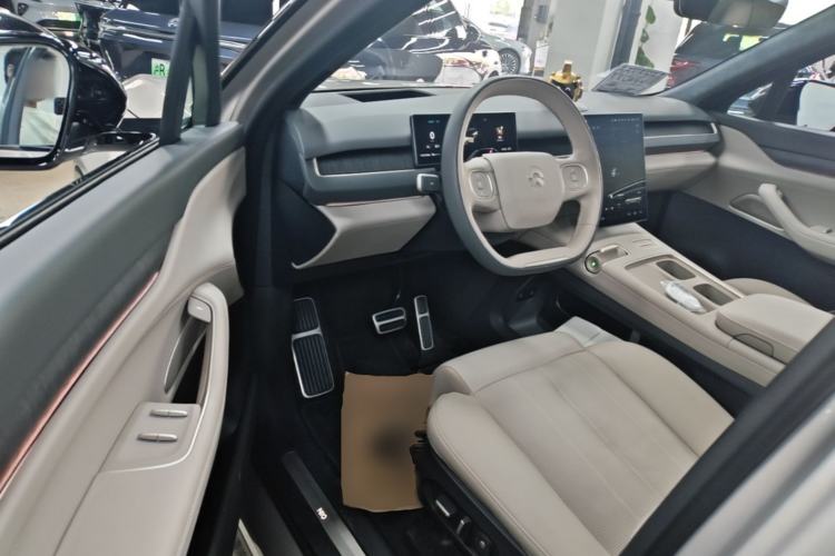 Used Nio ES8 2024 100kWh Signature Edition Driver Seat