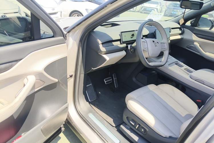Used Nio ES8 2024 100kWh Signature Edition Driver Seat