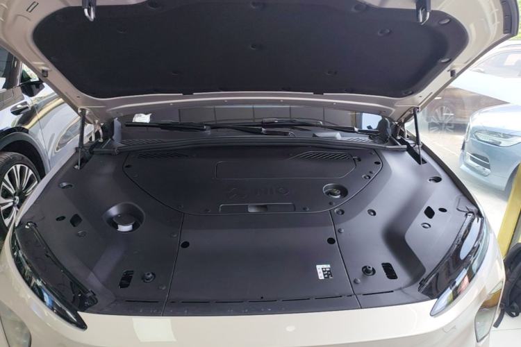 Used Nio ES8 2024 75 kWh Engine Bay