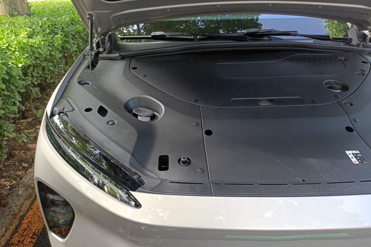 Used Nio ES8 2024 75 kWh Engine Bay Right
