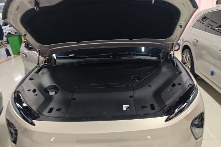 Used Nio ES8 2024 75 kWh Engine Bay