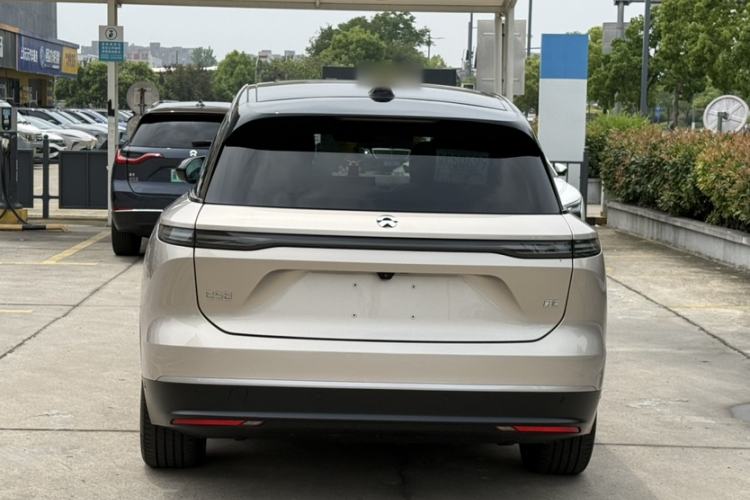 Used Nio ES8 2024 100kWh Signature Edition Exterior 1