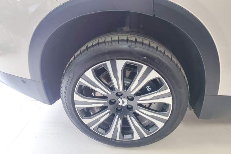 Used Nio ES8 2024 75 kWh Exterior 5