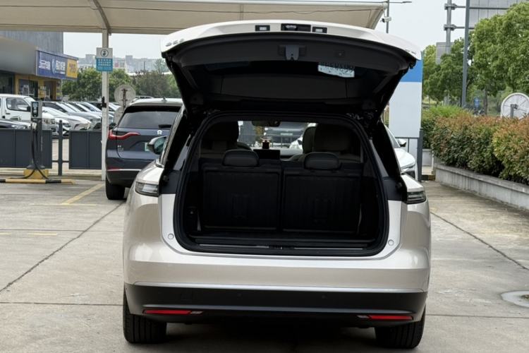 Used Nio ES8 2024 100kWh Signature Edition Exterior 6