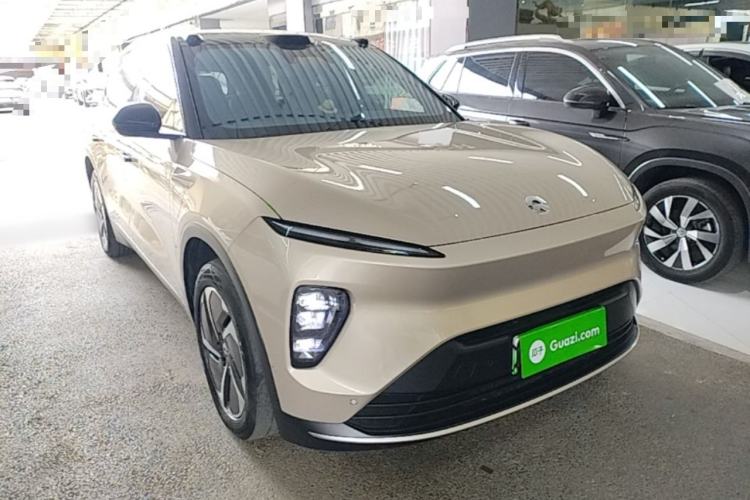 Used Nio ES8 2024 75 kWh Front Right 45 Deg